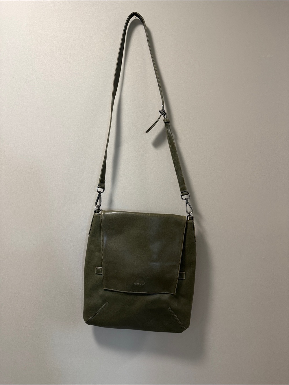 Matt & Nat Olive Green Messenger Crossbody